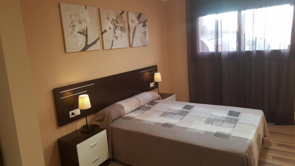 Pension Avenida Vilafranca del Penedès Exterior foto
