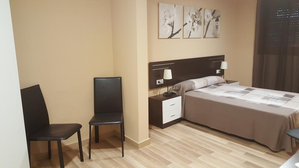 Pension Avenida Vilafranca del Penedès Exterior foto